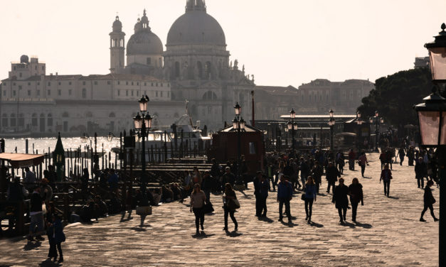 Tornelli veneziani e turismo di massa